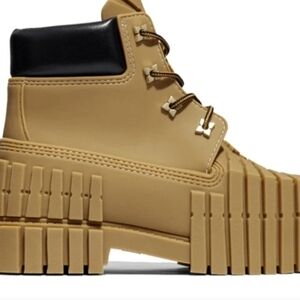 NEW MSCHF 2x4 size 7(US) IN HAND READY TO SHIP w BOX Camel Brown MSCHF Boots  ✅